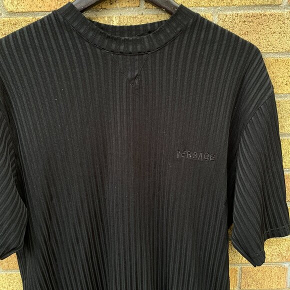Vintage 1998 Versace Ripple Knit Logo T Shirt Black Size 54 - Picture 3 of 9